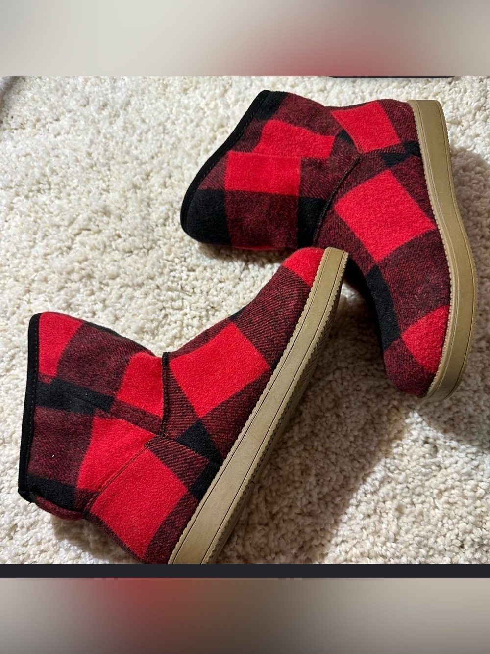 Indigo Rd  Ashley Knit Red Buffalo Plaid Women's Slip-On Boots 6